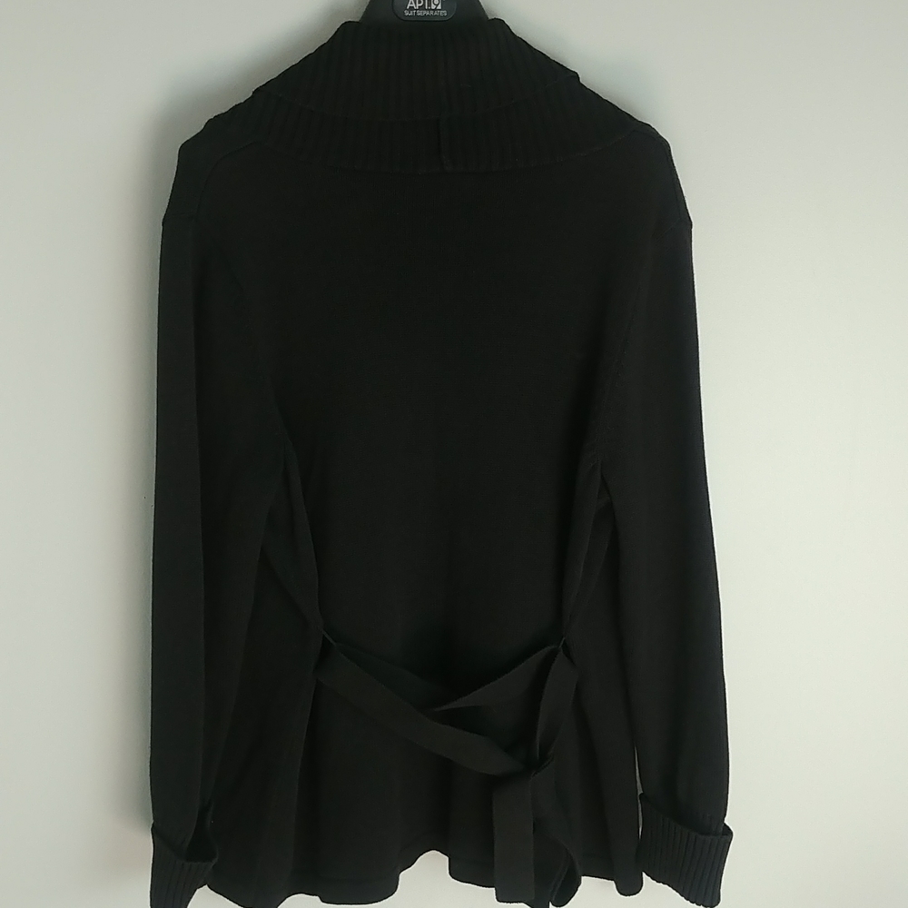 First Issue A Liz Claiborne Company - Picture 7 of 11